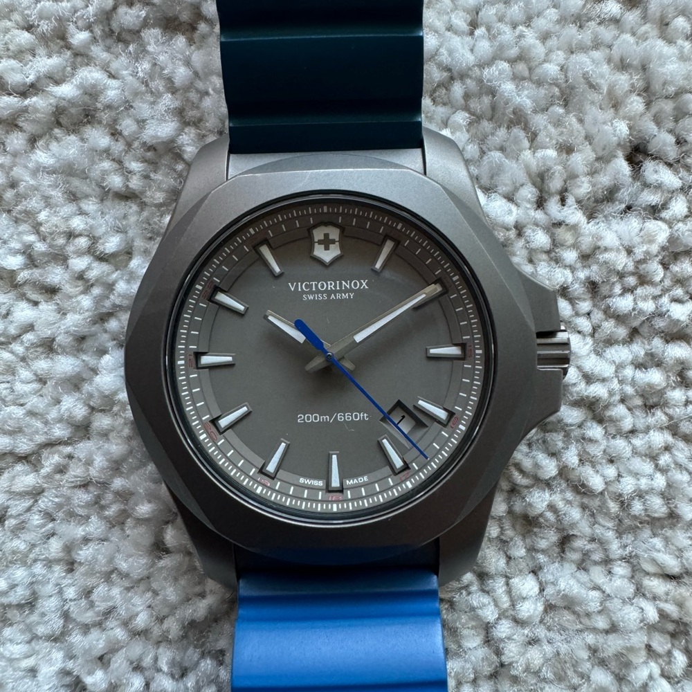 Inox Titanium Grey/Blue 241759 - Victorinox Swiss Army Wrist Watch